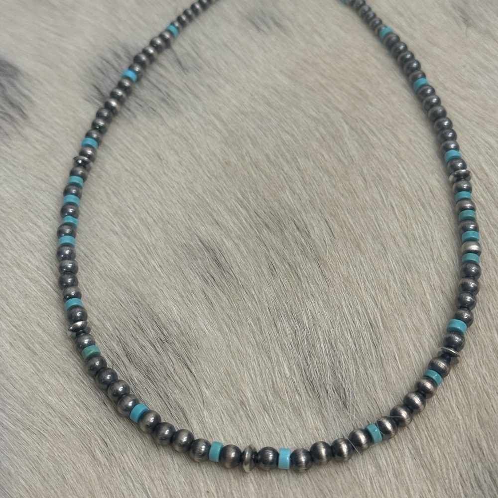 Native American Sterling Silver Graduated Navajo Pearl Saucer Turquoise Necklace - Picture 4 of 10